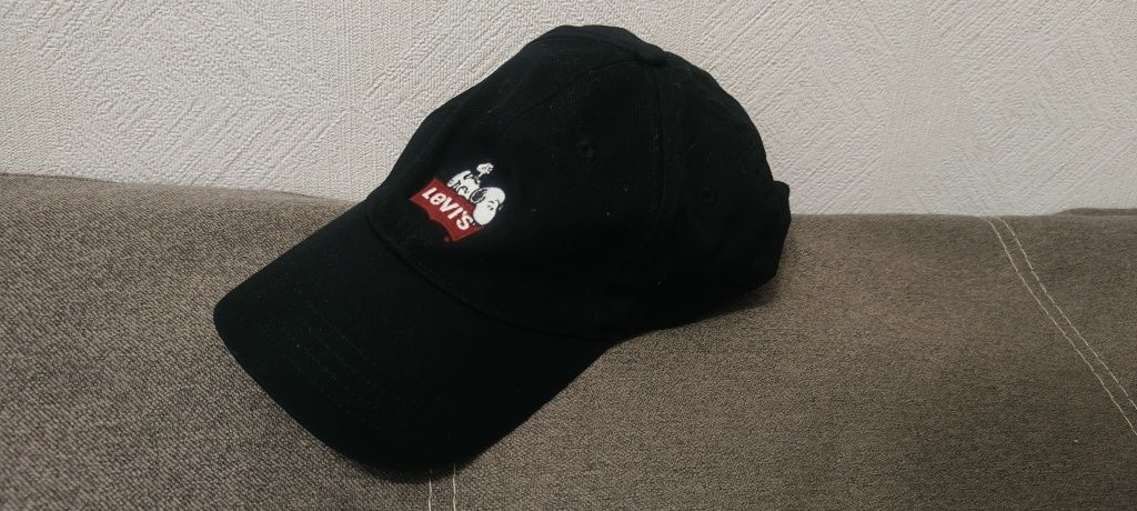 Кепка , Levi's  new