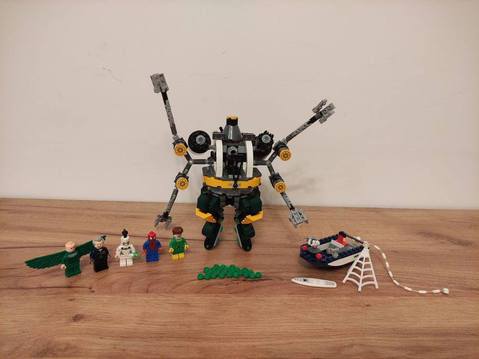 LEGO Marvel Super Heroes 76059 - Spiderman: Pułapka z mackami Doc Ocka