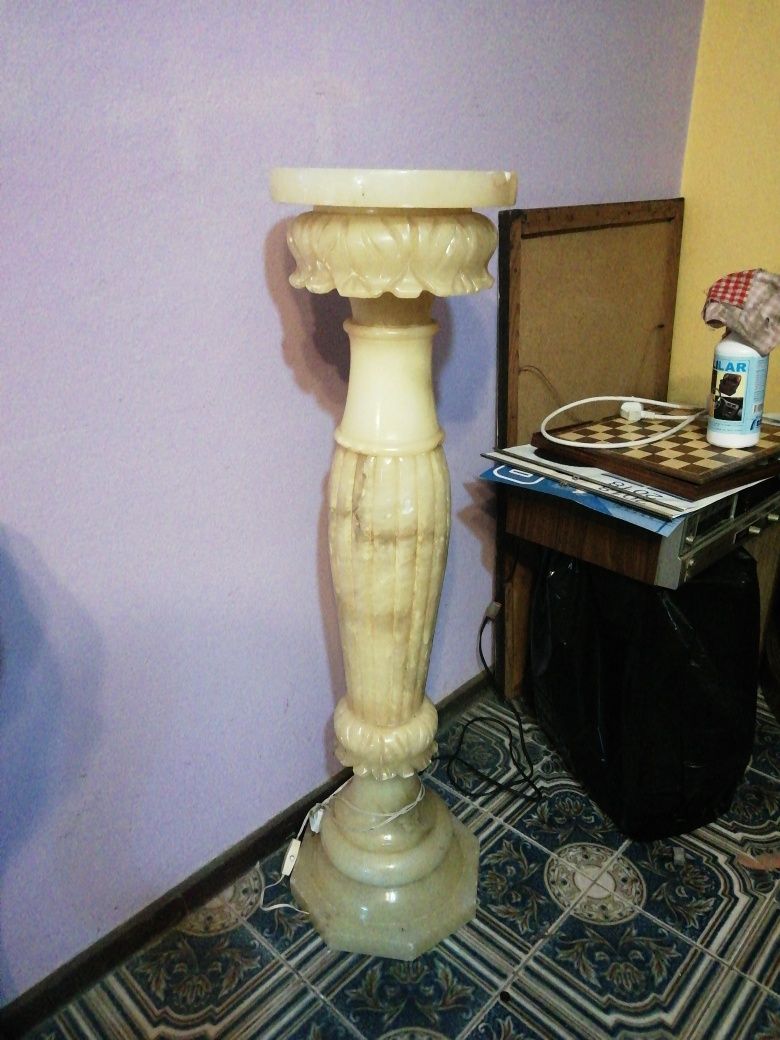 Coluna decorativa mármore