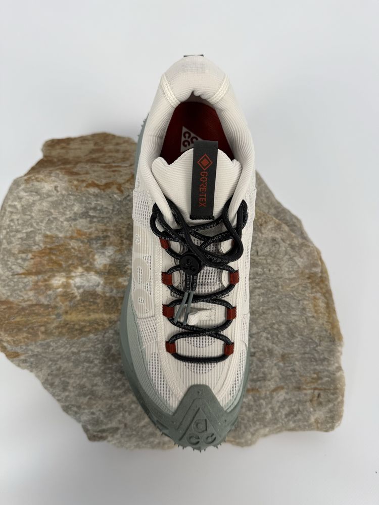 Nike Acg Mountain Fly 2 Low Gore-Tex