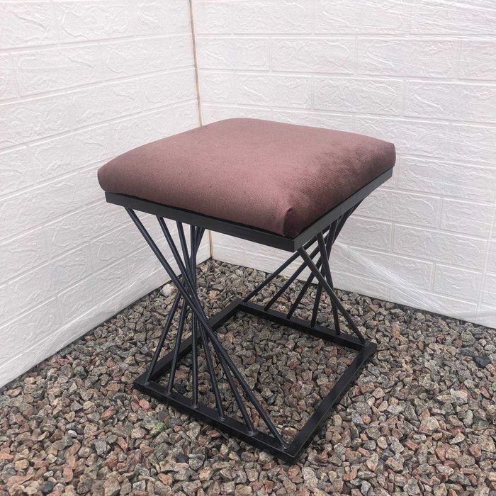 Стул в стиле лофт с мягким сиденьем из велюра Стілець у стилі лофт