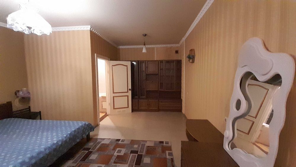 Срочно продам 1 комнатную квартиру в Центре города.  70 кв. м Газ.