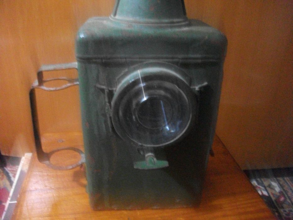 фонарь лампа железнодорожника старинная