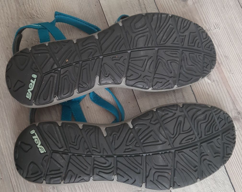 Босоніжки Teva (р.40)