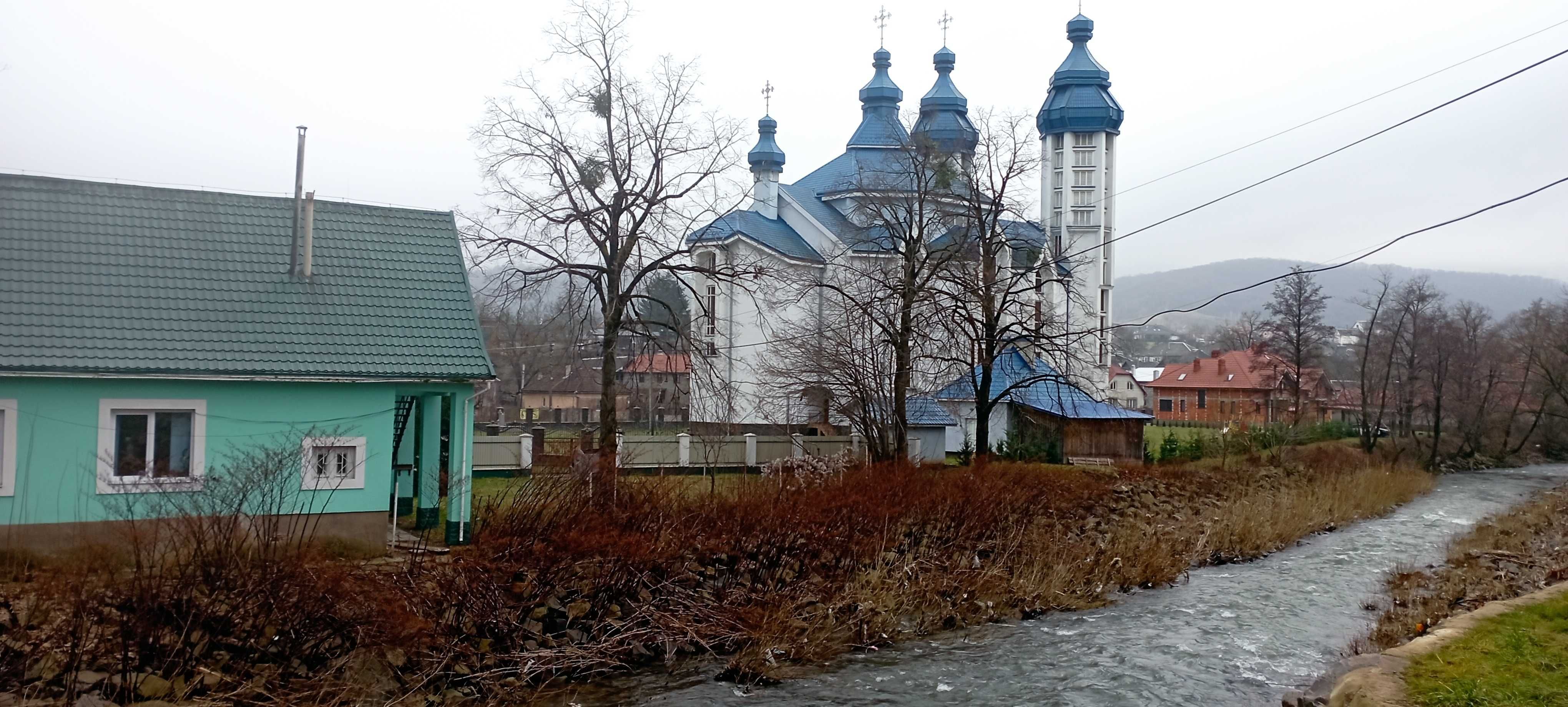 Продаємо земельну ділянку в центрі міста Свалява  Закарпатської