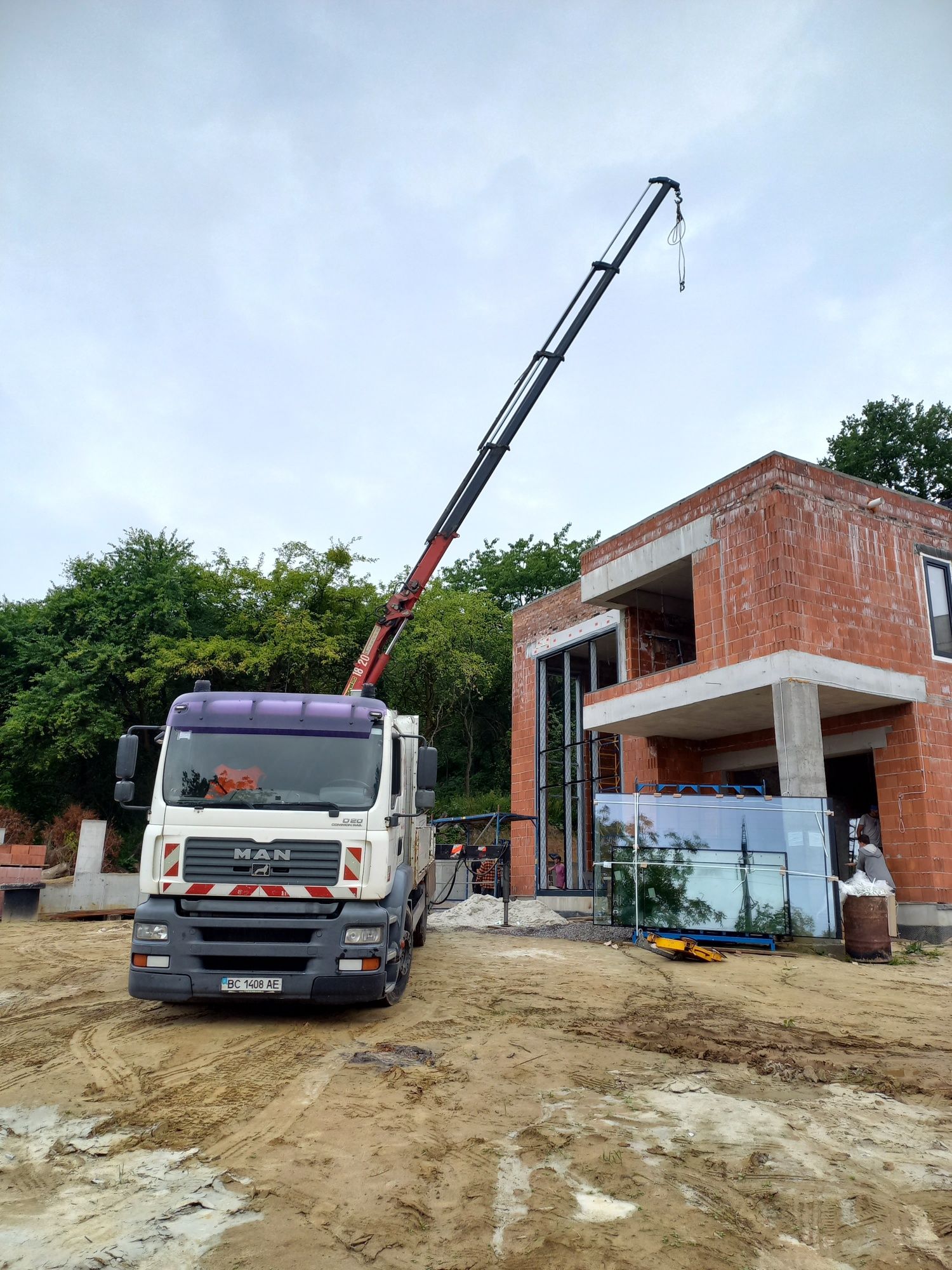 Недорого кран маніпулятор,львів область перевезення