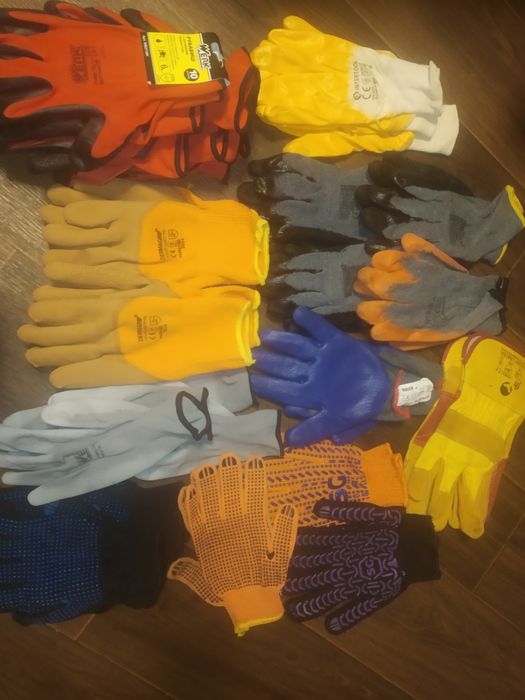 Перчатки рабочие разные