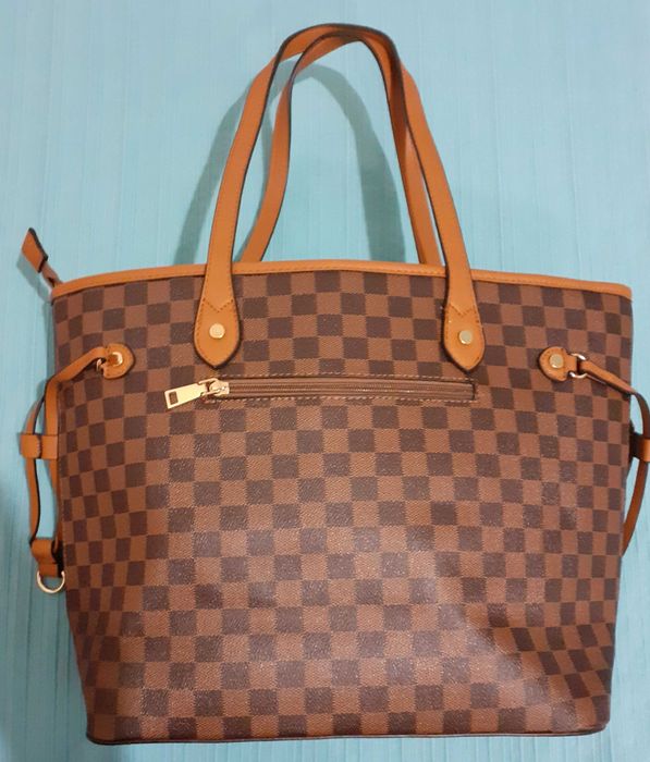 Mala Nova em bom estado