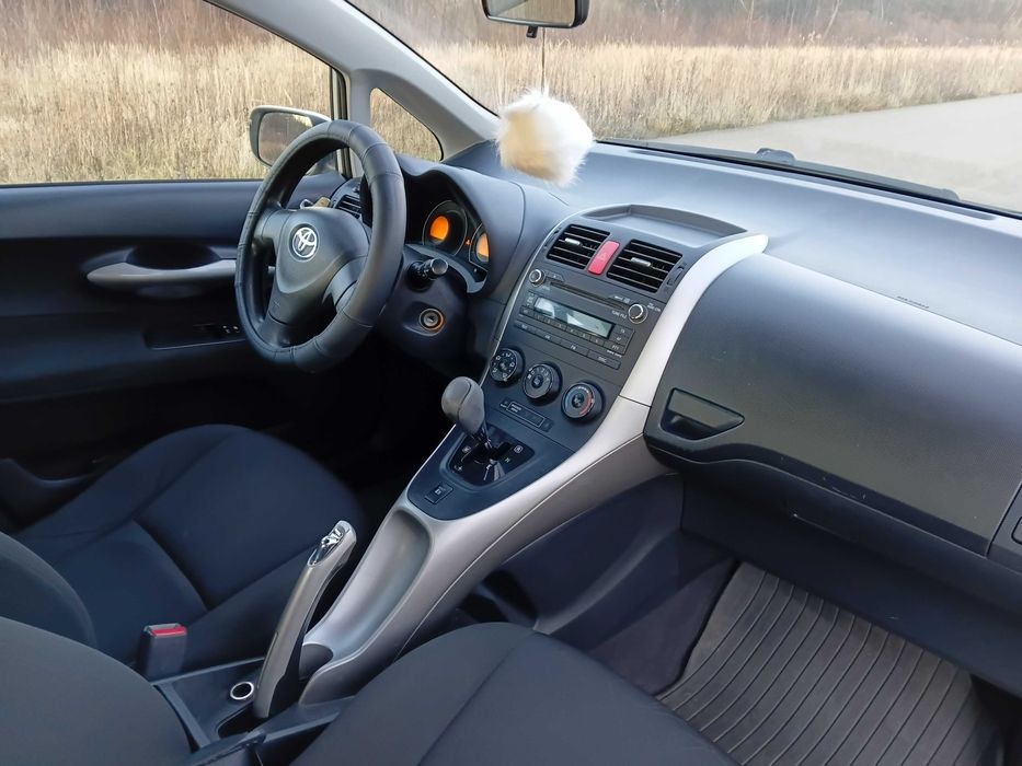 Тайота Ауріс 2008р