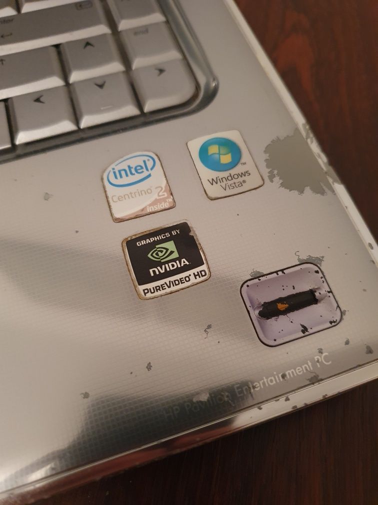 Laptop HP Pavilion Entertainment PC Intel Centrino 2 vista nividia