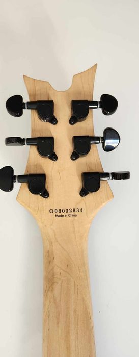 Guitarra Dean Vendetta 2.0 Camouflage