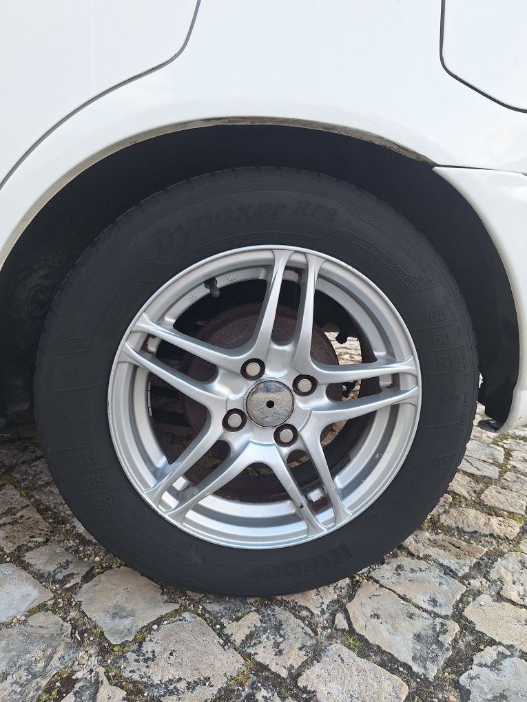 Toyota corolla 1.3
Gasolina e GPL
Vidros elétricos dianteiros e trase