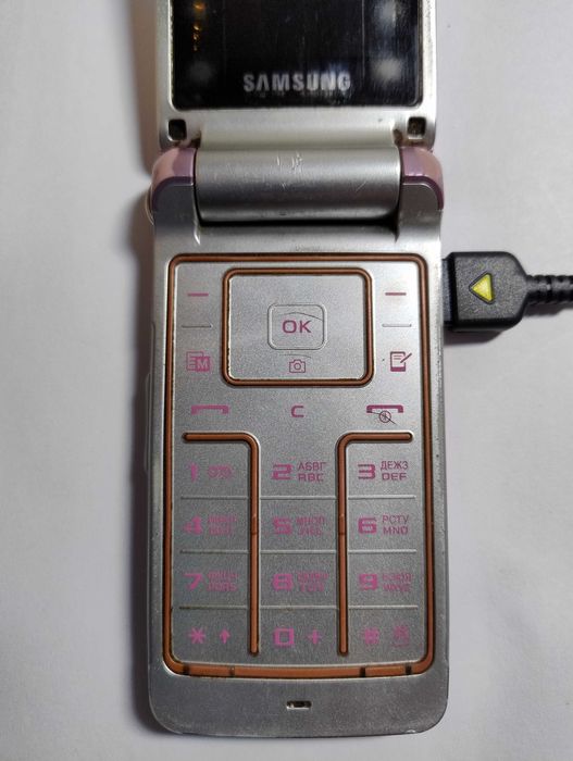 Продам кнопочные телефоны 9 шт.одним лотом.