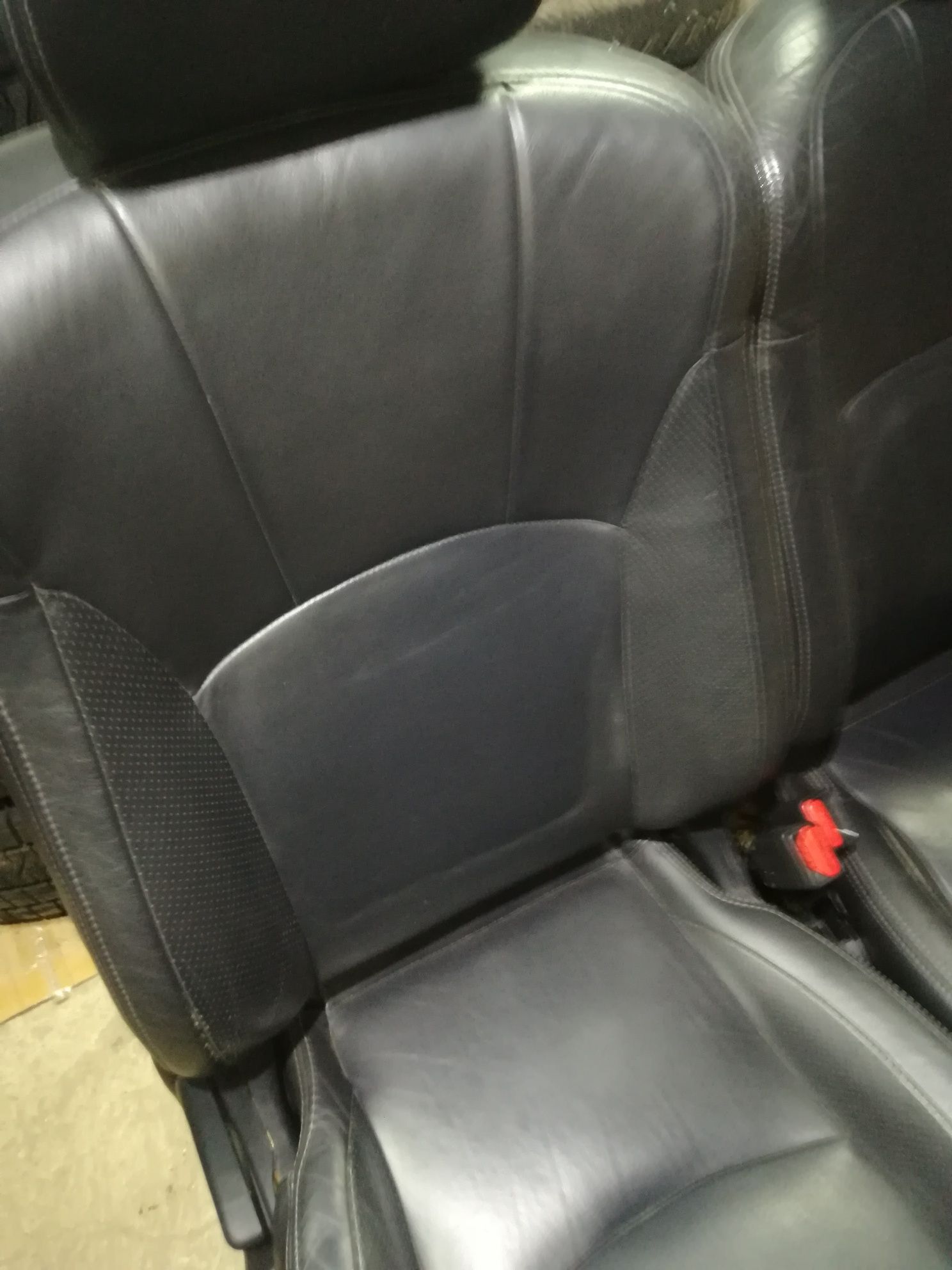 Кожаные передние сидения Mitsubishi outlander xl