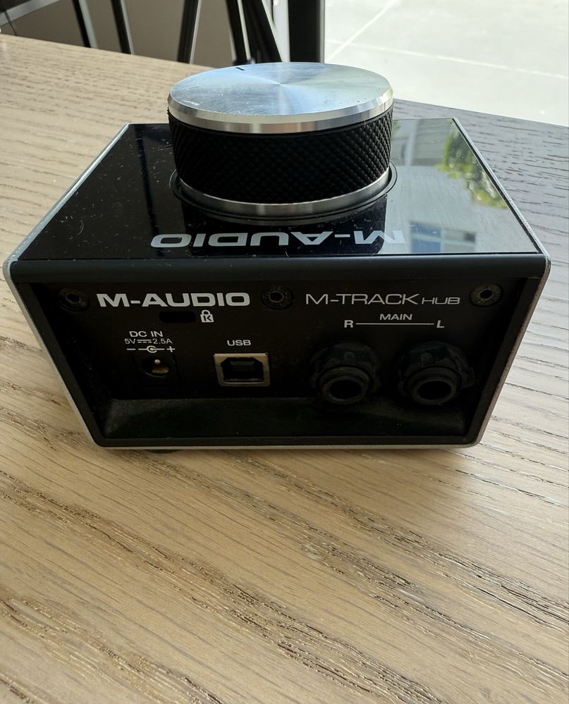Track Hub M-Audio Interface