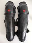 Joelheiras Caneleiras Mota Dainese