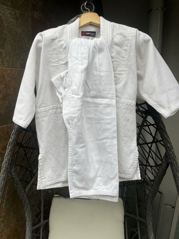 Kimono criancça branco com dois cintos
