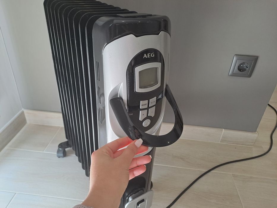 Aquecedor a óleo AEG