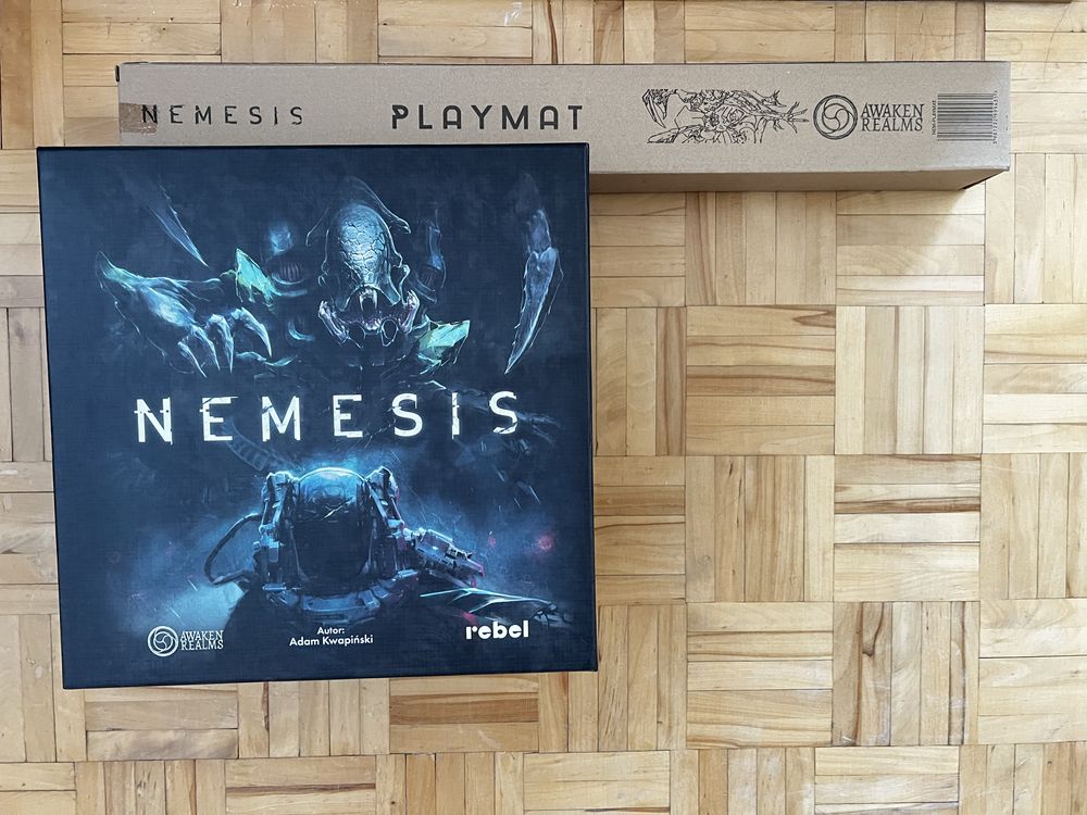 Nemesis + Dwustronna mata od Playmat