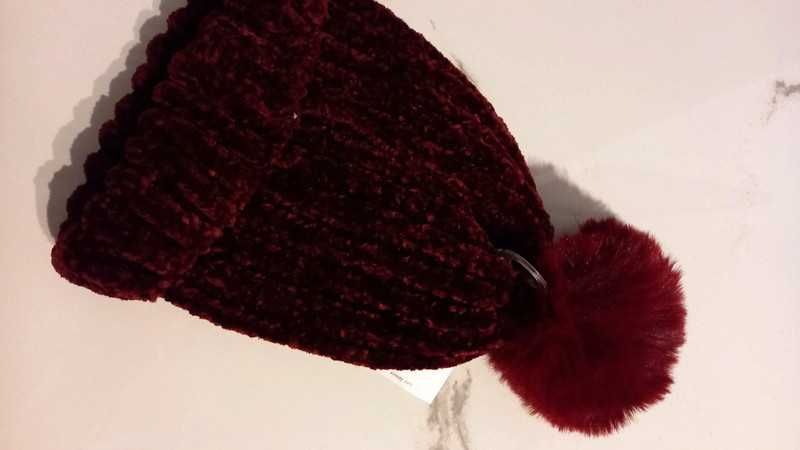 Czapka bordo burgund z pomponem nowa