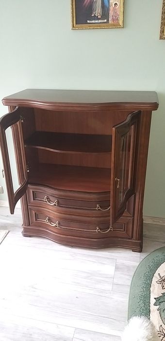 Komoda stylową z drewna