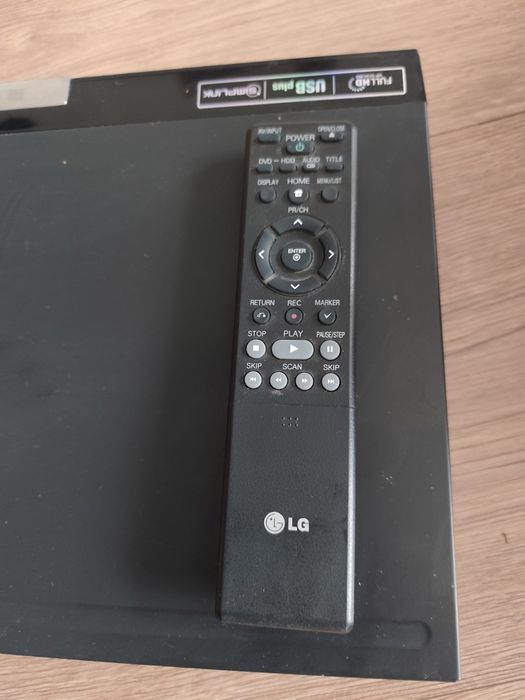 LG Multi nagrywarka DVD+HDD 320 GB