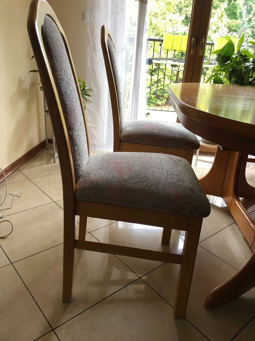 Stół z krzesłami Swarzędzkie Fabryki Mebli