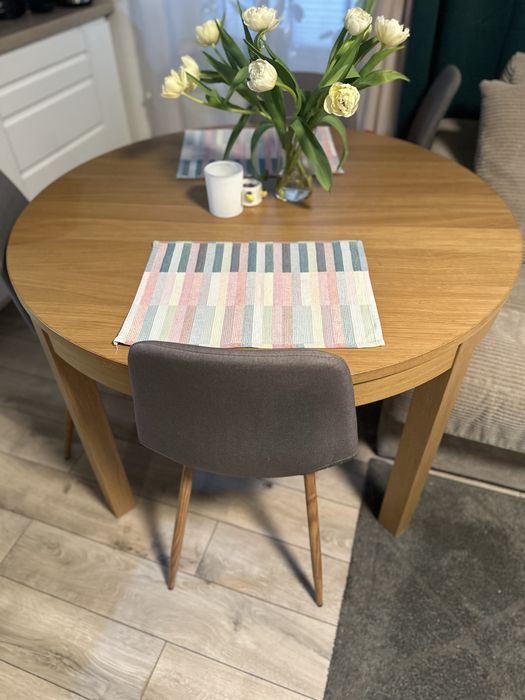 Stół ikea rozkladany i 4 krzesla z yisk