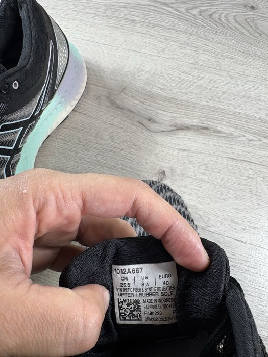 Asics Gel Nimbus Lite чоловічі кросівки бігові 40 розмір