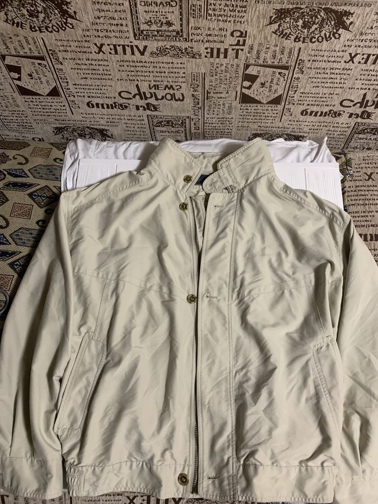 Куртка мужская микро - фибра светло/бежевая б/у в отличном состоянии.
