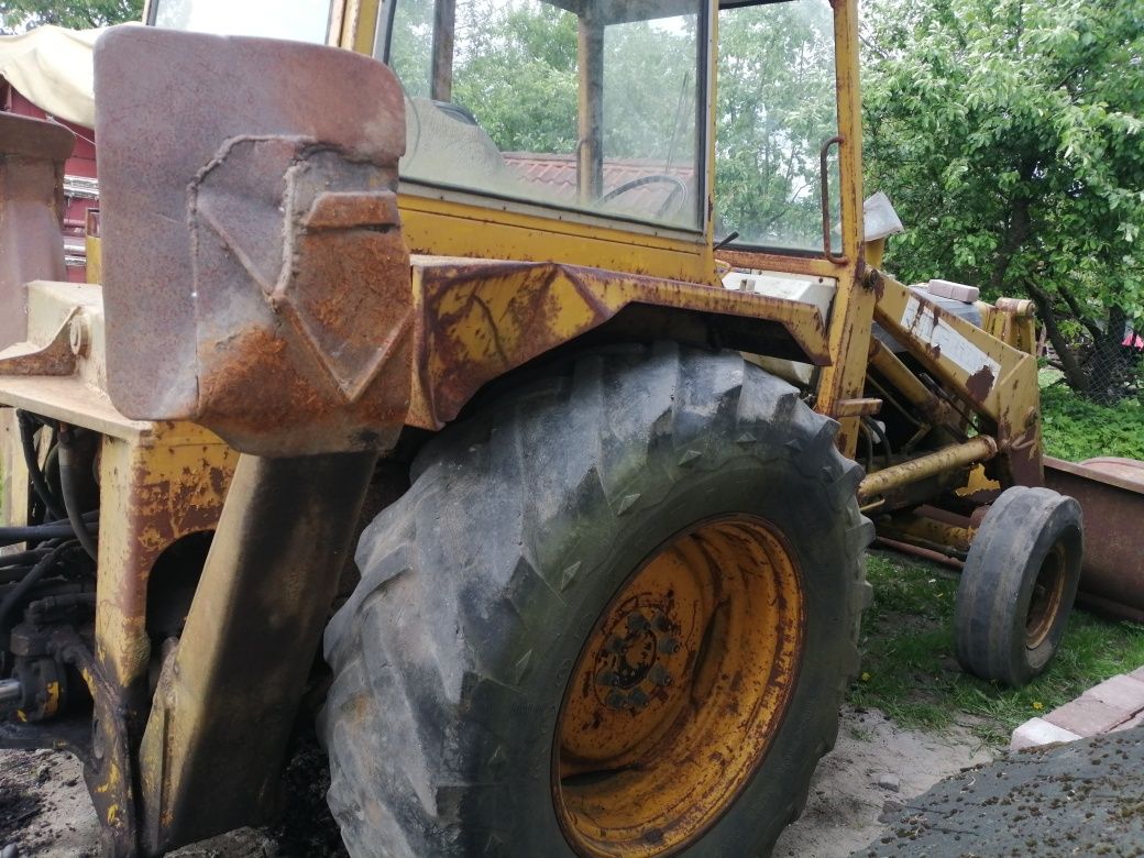 Koparko ładowarka hydrema 650 wolwo
