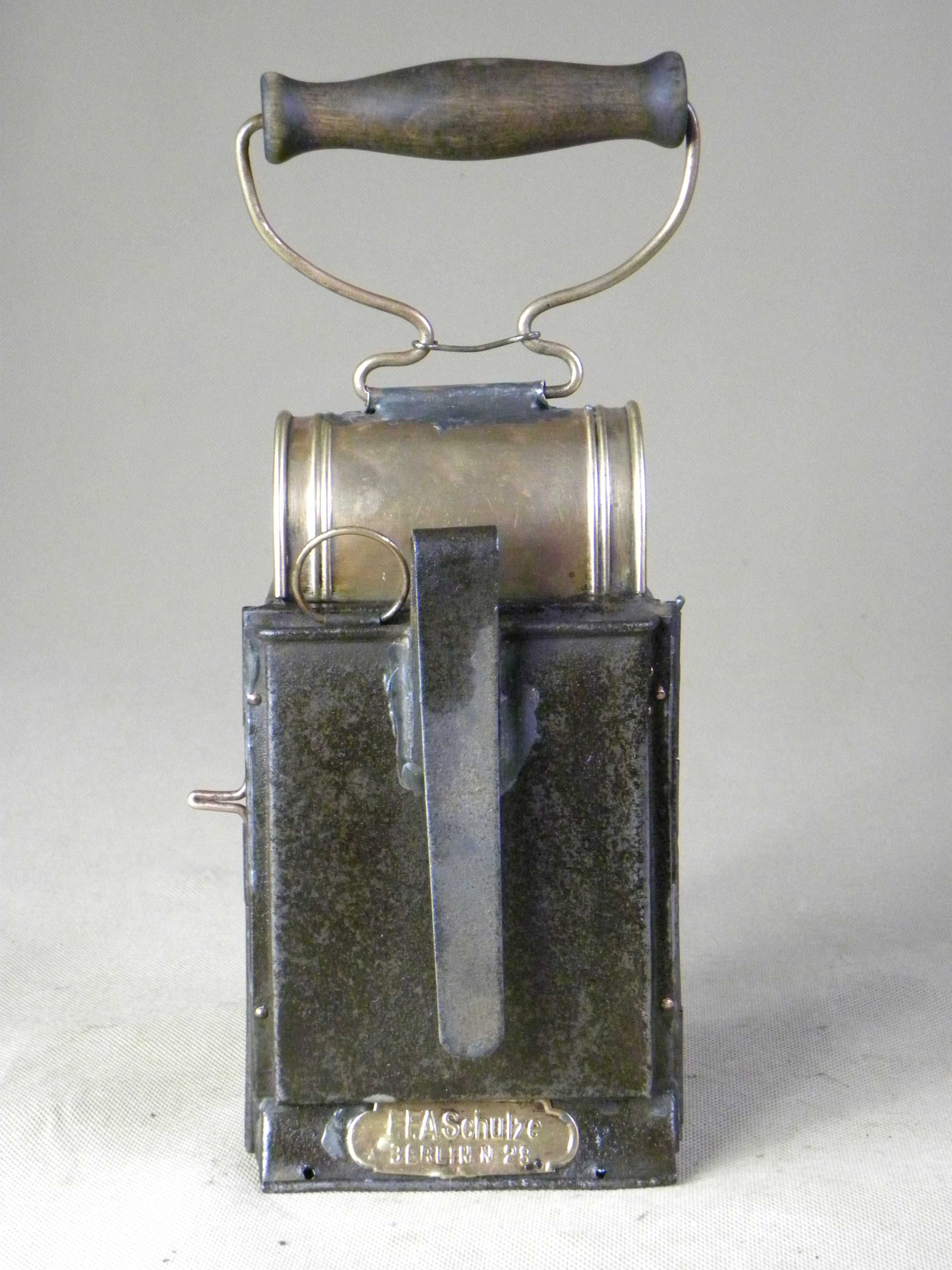 Kolekcjonerska niemiecka kolejowa lampa naftowa F.F.A Schulze wz. 28