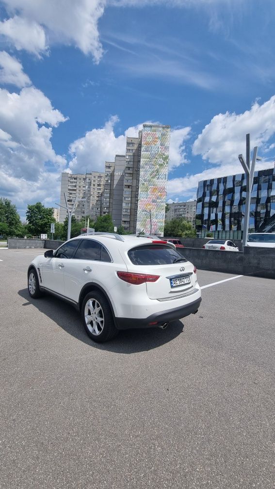 Infinity FX37S официальный.  НЕ Америка!!!