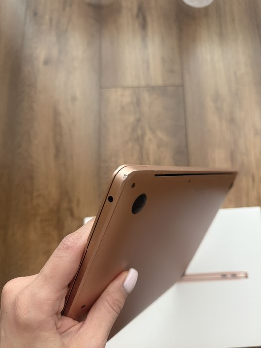 MacBook Air 13 Retina 2020 M1 | 8gb Ram | SSD 512gb gold