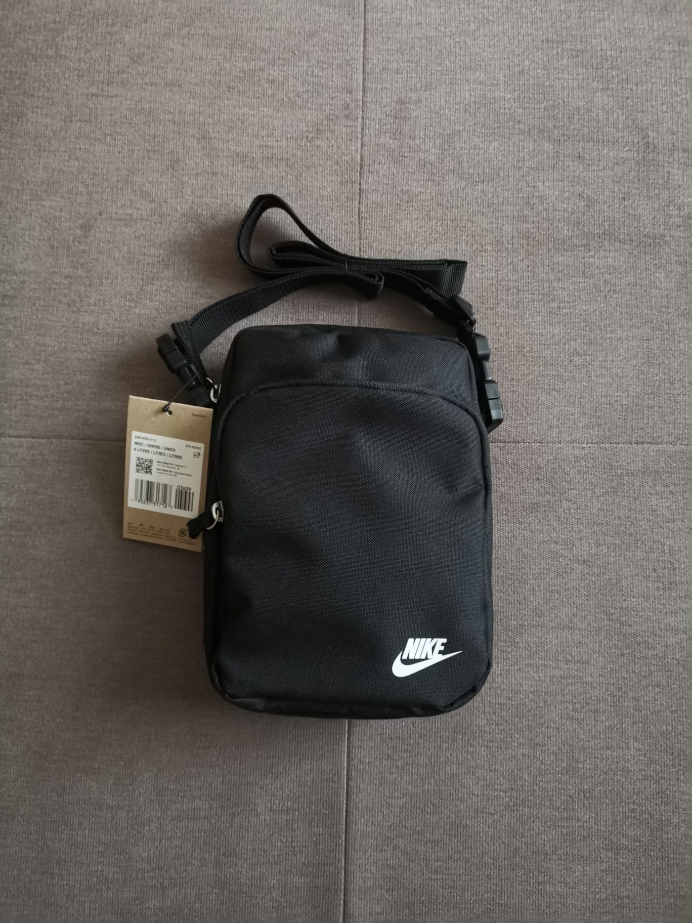 Оригинальная сумка через плечо Nike Heritage Crossboby DB0456-010