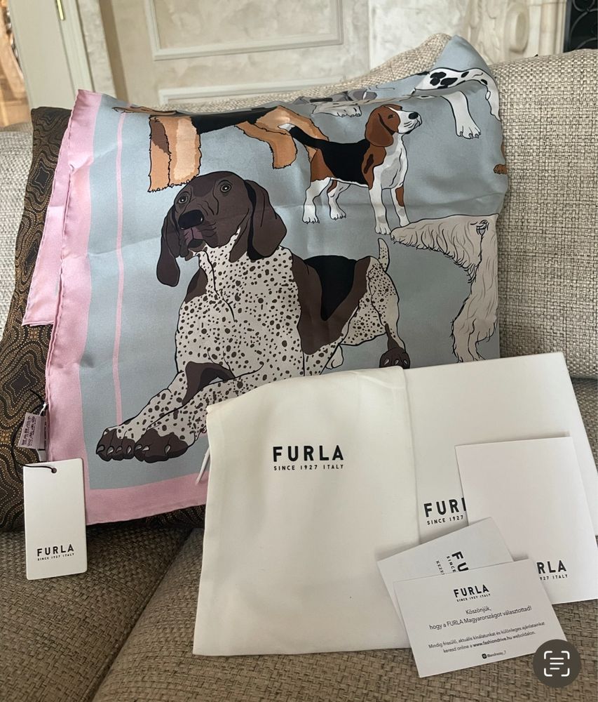 Хустка FURLA з принтом - песики. Оригінал.