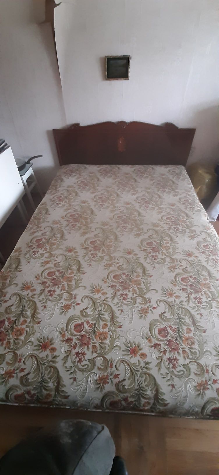 Продам мебель диван шкаф трюмо и так далее