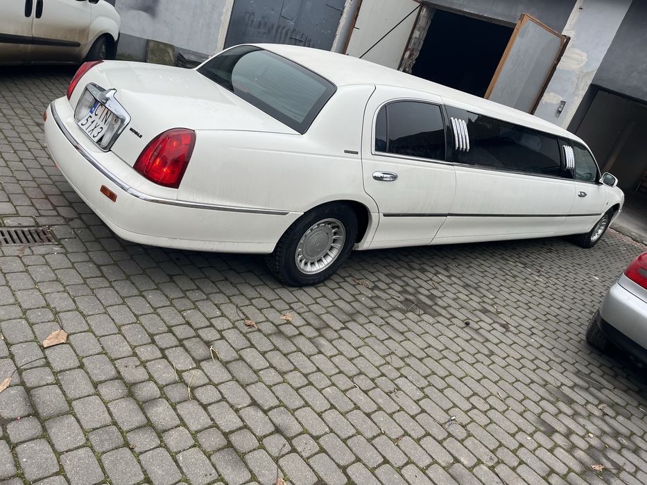 Limuzyna Lincoln Town Car 4,6 Executiv