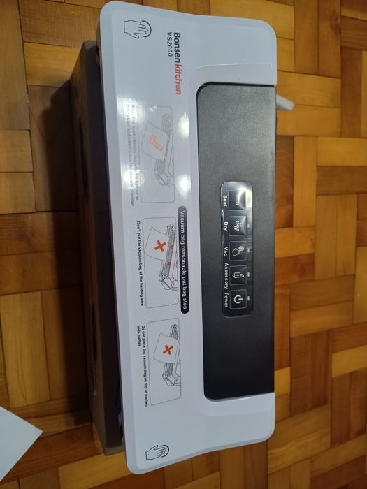 Zgrzewarka do żywności Bonsenkitchen 2000 biała