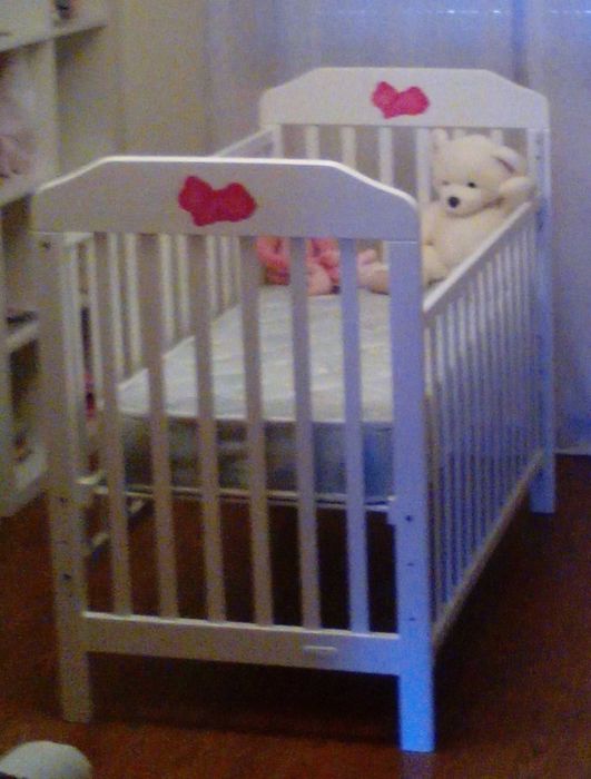 Cama de Bebê em Madeira + Colchão