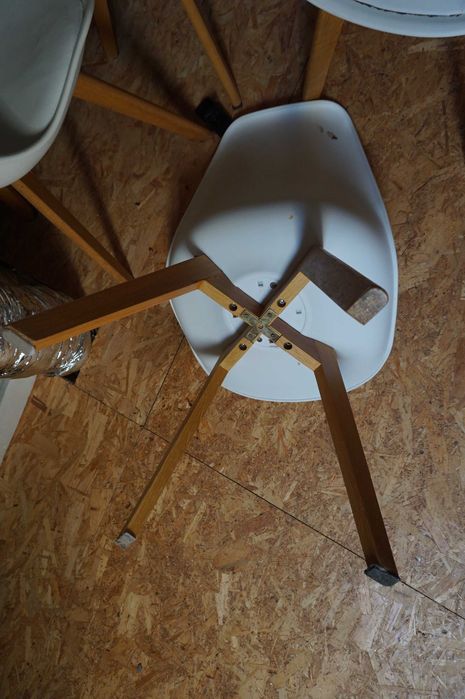 8 szt białe krzesła kubełkowe~ skandynawskie