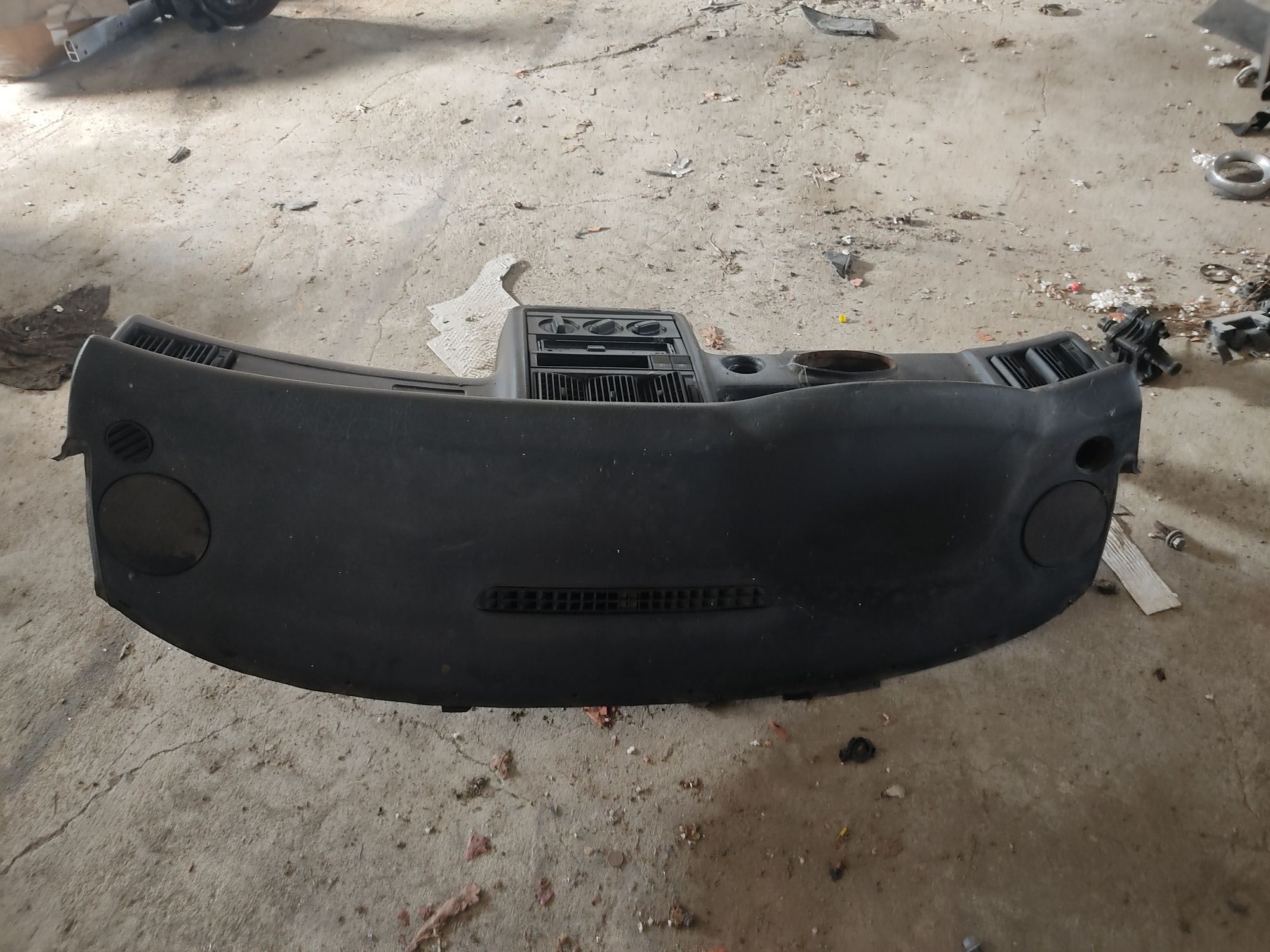 Tablier Audi 80 em óptimo estado