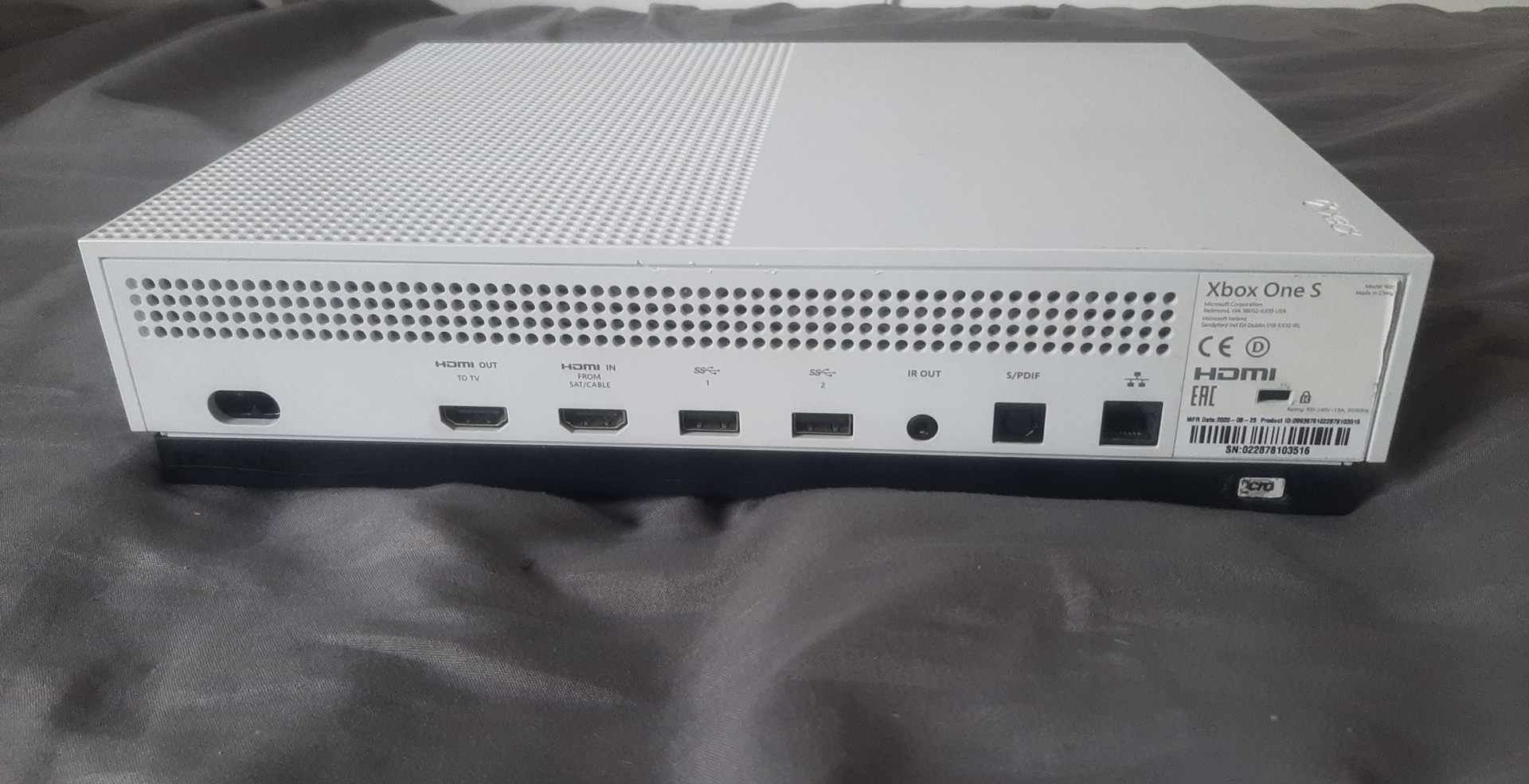 xbox one s 1tb + kinect