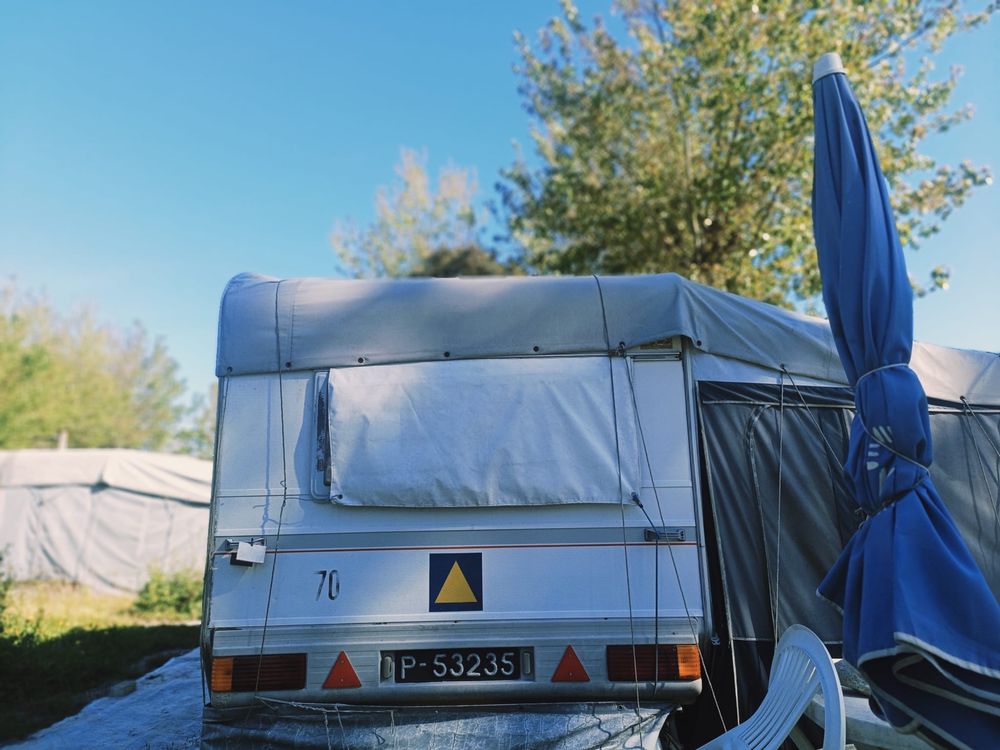 Caravana com avancado
