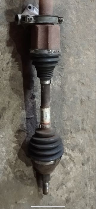 Форд ескейп 2.0 повний привід полуось взборі