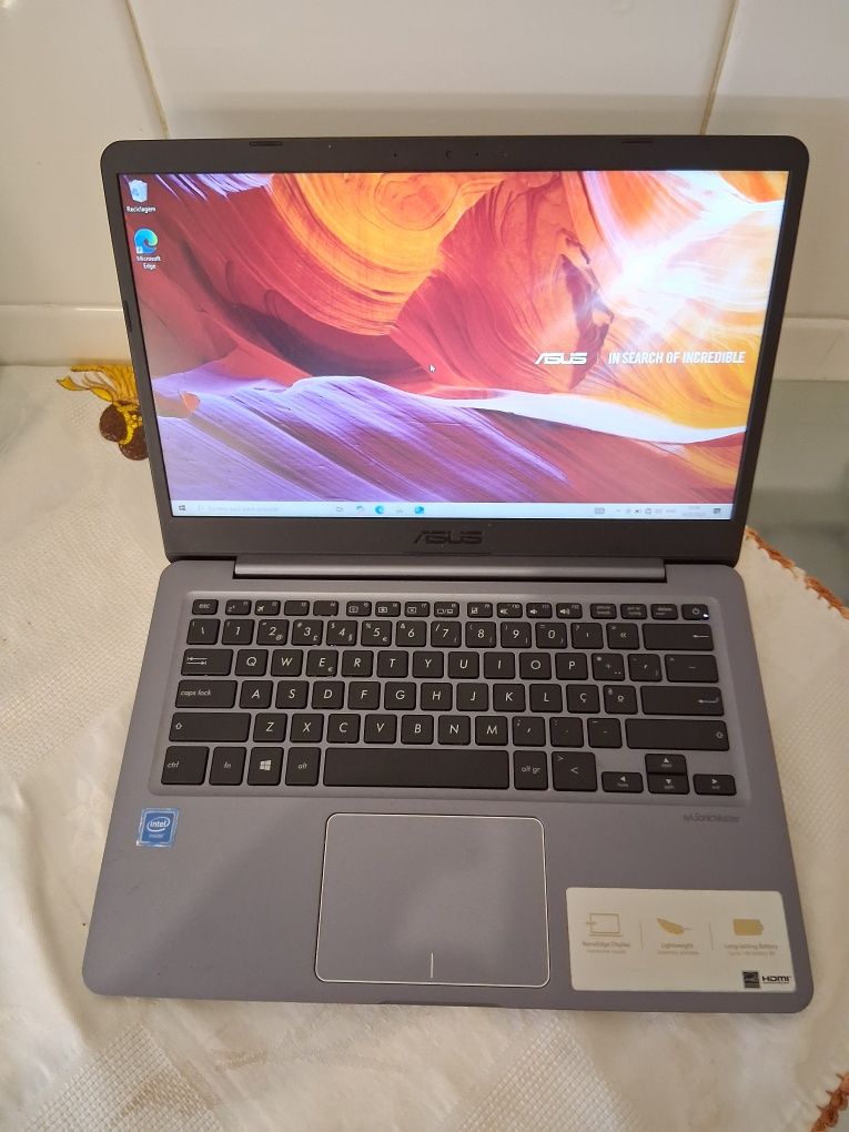 Vendo PC portátil marca Asus