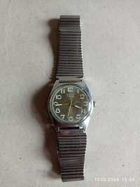 Часы наручные СССР с браслетом.