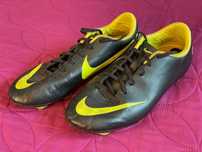 Buty sportowe korki Nike rozmiar 36,5