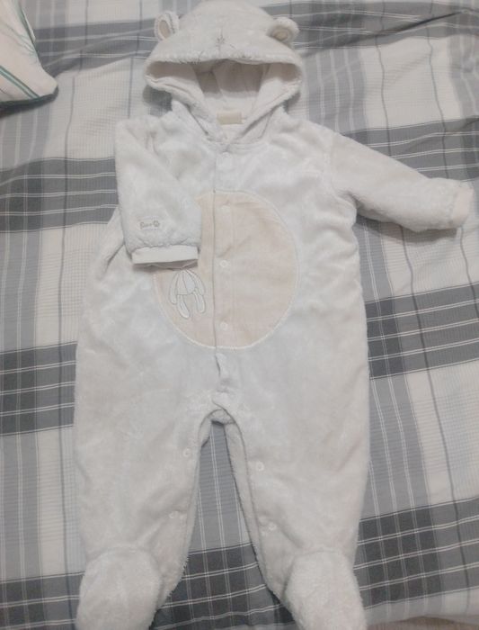 Дитячі речі комбінезони, курточки, взуття, коляска, годув. Стільчик