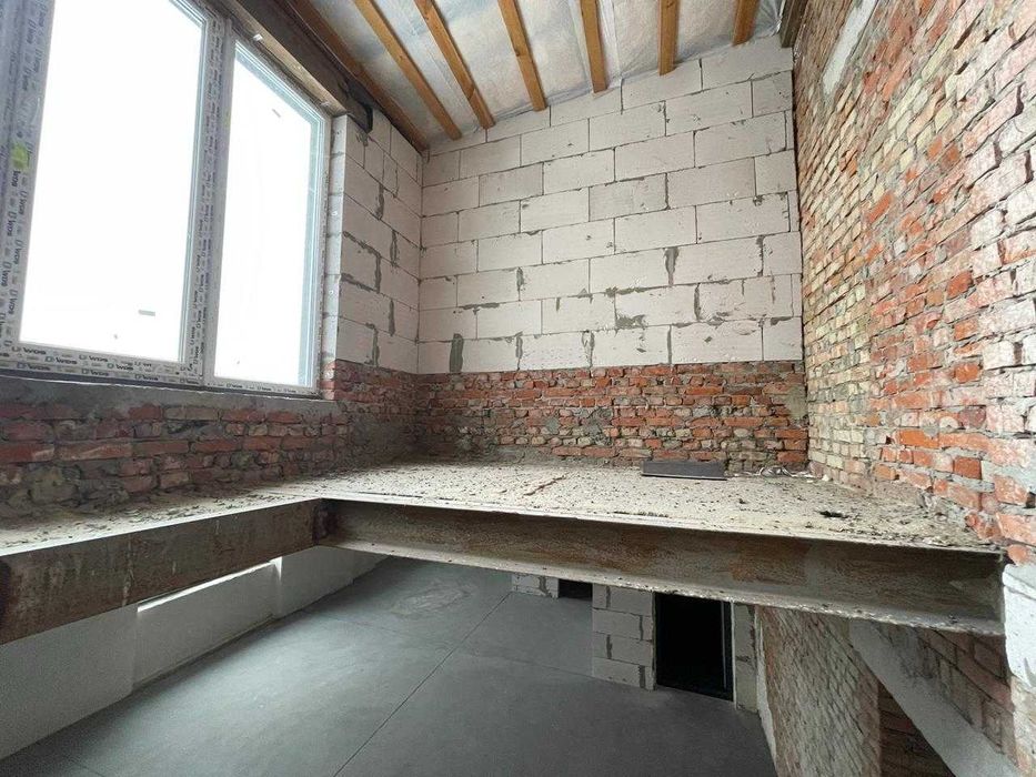 Продаж дворівневої квартири з терасою | с. Білогородка, вул.Саєнка, 11